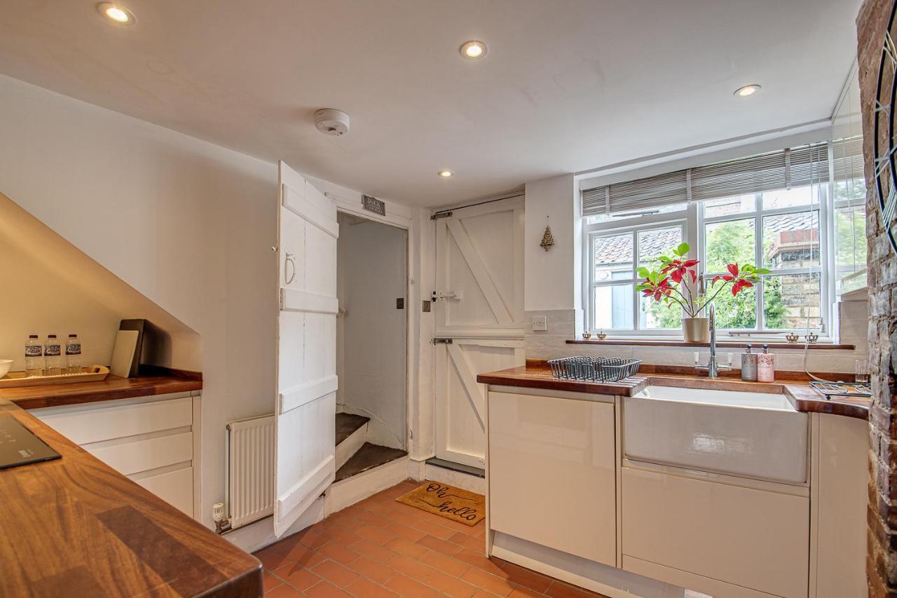 Sweet & Cosy 10 Bridewell Cottage With Parking Available Upon Request Bury St. Edmunds エクステリア 写真