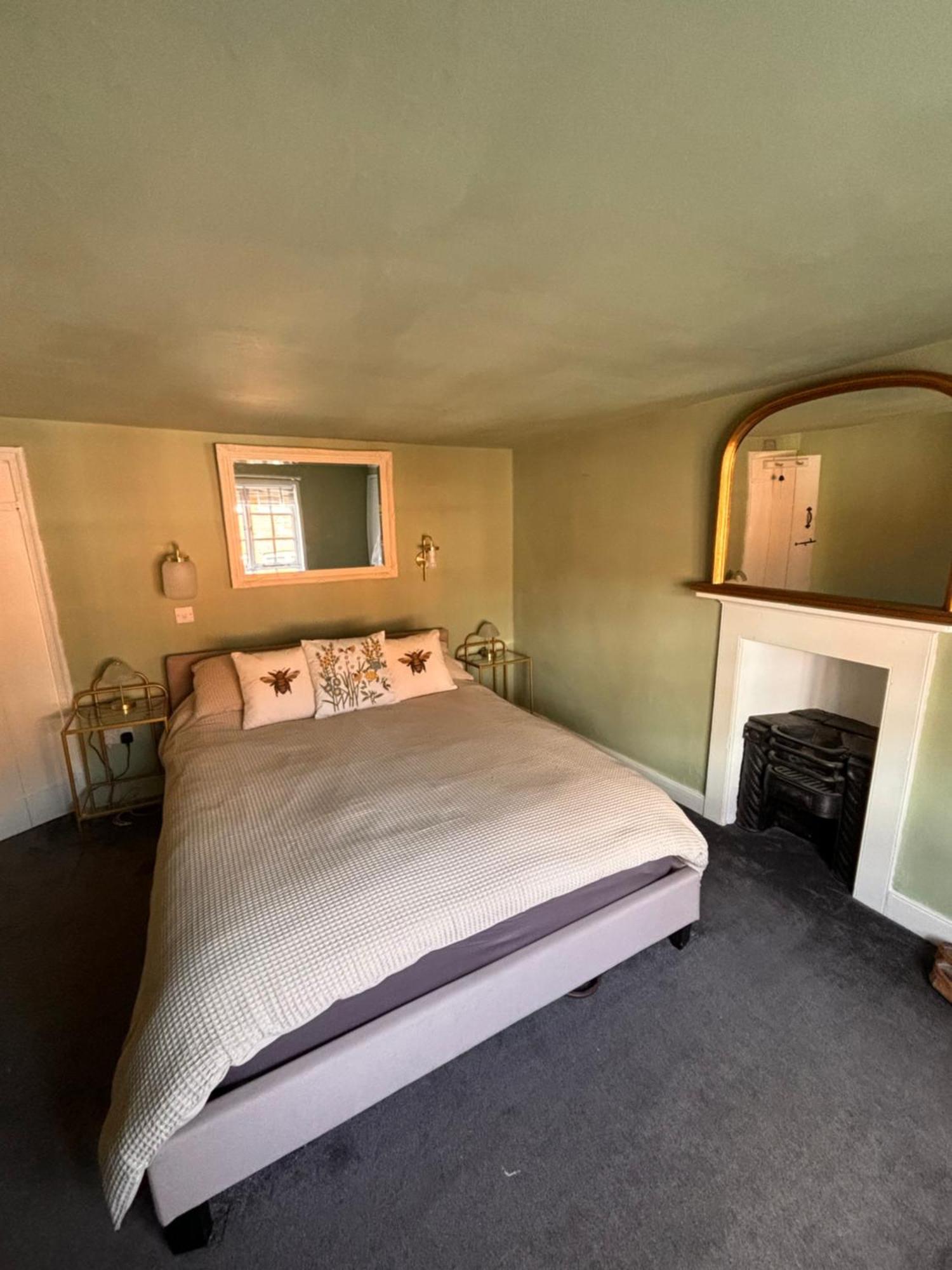 Sweet & Cosy 10 Bridewell Cottage With Parking Available Upon Request Bury St. Edmunds エクステリア 写真