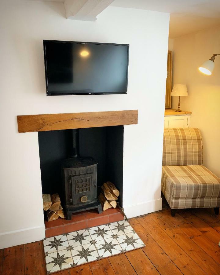 Sweet & Cosy 10 Bridewell Cottage With Parking Available Upon Request Bury St. Edmunds エクステリア 写真