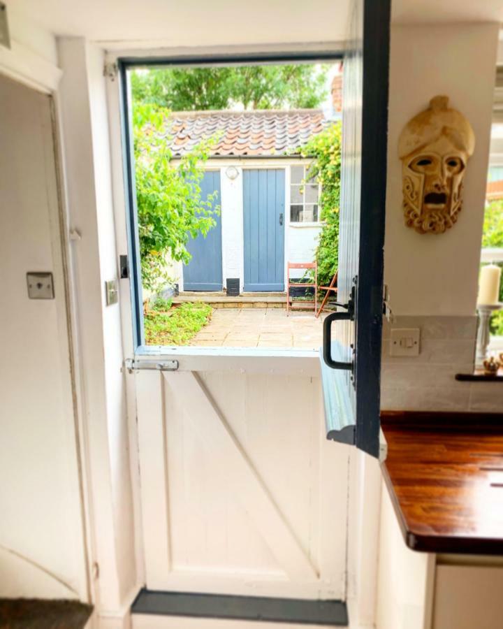 Sweet & Cosy 10 Bridewell Cottage With Parking Available Upon Request Bury St. Edmunds エクステリア 写真
