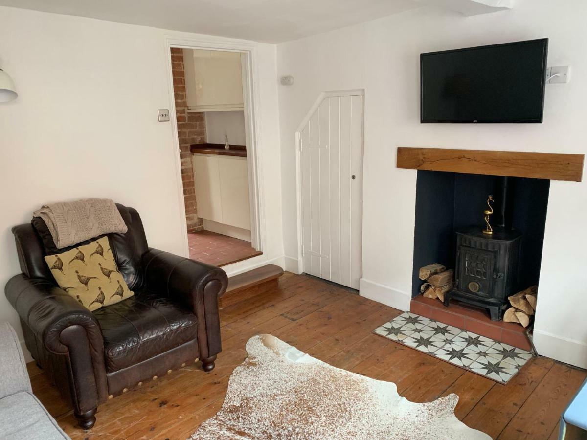 Sweet & Cosy 10 Bridewell Cottage With Parking Available Upon Request Bury St. Edmunds エクステリア 写真